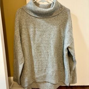 Old Navy Gray Turtleneck Sweater